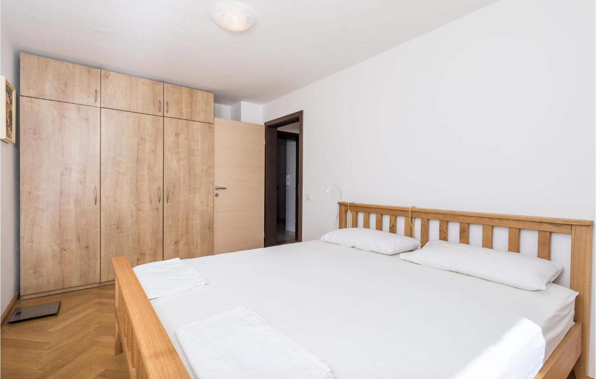 2 Bedroom Awesome Apartment In เวลิโลชิน ภายนอก รูปภาพ
